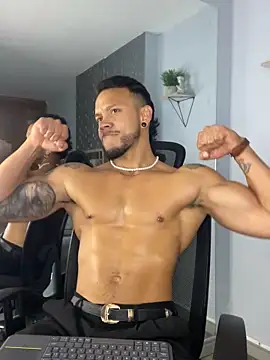 ARON TAYLER01 online show from 9, 3, 2025