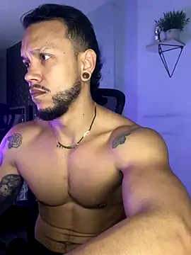 ARON TAYLER01 online show from 18, 10, 2025