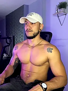 ARON TAYLER01 online show from 25, 9, 2025