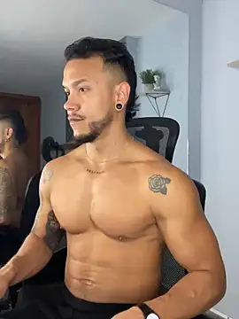 ARON TAYLER01 online show from 4, 3, 2025