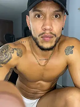 ARON TAYLER01 online show from 15, 3, 2025