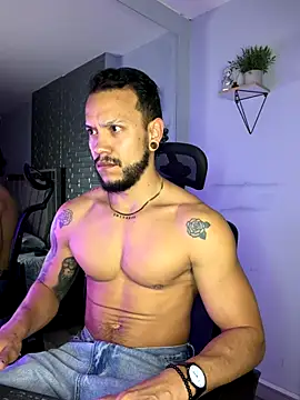 ARON TAYLER01 online show from 30, 11, 2025