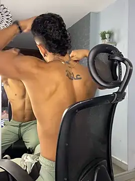 ARON TAYLER01 online show from 19, 3, 2025