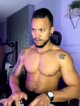 ARON TAYLER01 online show from 8, 10, 2025