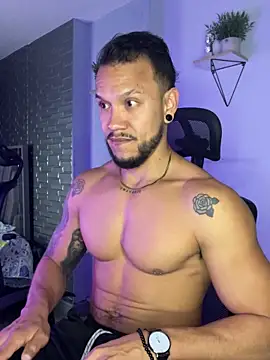 ARON TAYLER01 online show from 15, 10, 2025