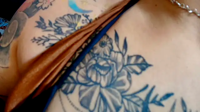 Snapshot of SweetIsabella_x chatting on 1, 2, 2026 SweetIsabella x online show from 1, 2, 2026