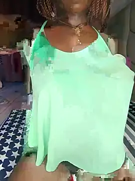 Snapshot of NicRaisaa chatting on 10, 7, 2026 NicRaisaa online show from 10, 7, 2026