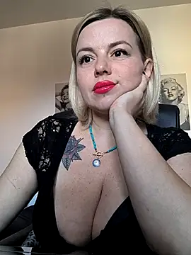 Ladykaos online show from 7, 10, 2025