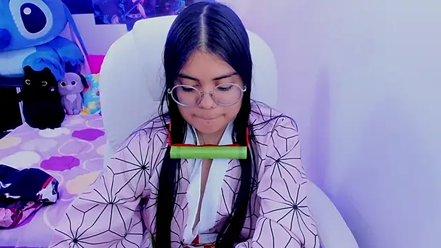 Snapshot of esmeralda112 chatting on 9, 3, 2025 esmeralda112 online show from 9, 3, 2025