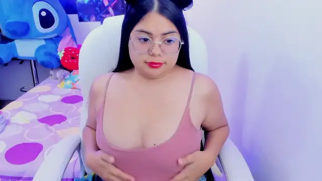 Snapshot of esmeralda112 chatting on 7, 3, 2025 esmeralda112 online show from 7, 3, 2025