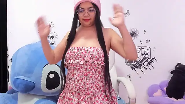 Snapshot of esmeralda112 chatting on 11, 9, 2025 esmeralda112 online show from 11, 9, 2025