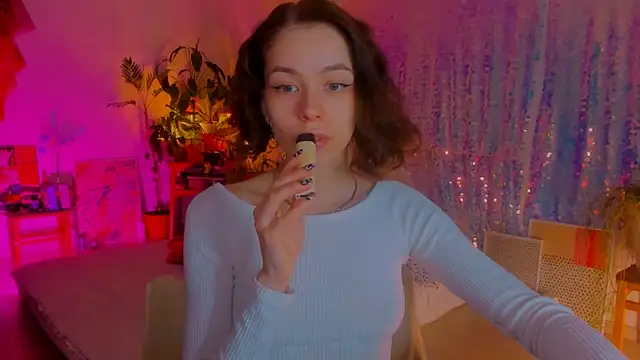 Snapshot of poli__ chatting on 13, 3, 2025 poli online show from 13, 3, 2025