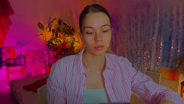 Snapshot of poli__ chatting on 21, 3, 2025 poli online show from 21, 3, 2025