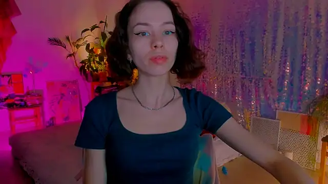 Snapshot of poli__ chatting on 28, 2, 2025 poli online show from 28, 2, 2025