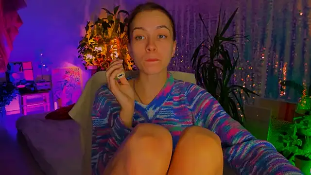 Snapshot of poli__ chatting on 28, 9, 2025 poli online show from 28, 9, 2025