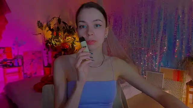 Snapshot of poli__ chatting on 11, 3, 2025 poli online show from 11, 3, 2025