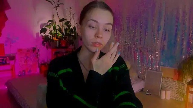 Snapshot of poli__ chatting on 9, 2, 2025 poli online show from 9, 2, 2025