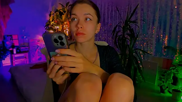 Snapshot of poli__ chatting on 27, 9, 2025 poli online show from 27, 9, 2025