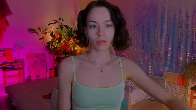 Snapshot of poli__ chatting on 1, 3, 2025 poli online show from 1, 3, 2025