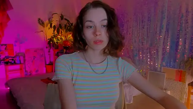 Snapshot of poli__ chatting on 18, 3, 2025 poli online show from 18, 3, 2025