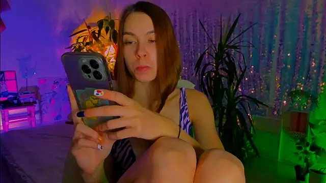 Snapshot of poli__ chatting on 10, 11, 2025 poli online show from 10, 11, 2025