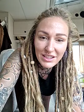 Snapshot of Mira-Grey89 chatting on 10, 5, 2026 Mira-Grey89 online show from 10, 5, 2026