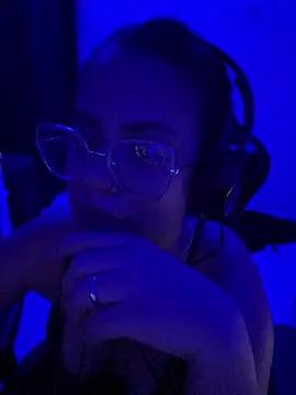 demonaughtyyy online show from 24, 10, 2025