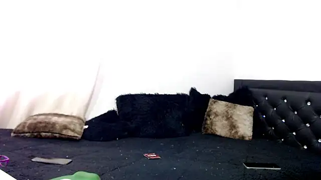 Snapshot of Michelle_mm chatting on 24, 9, 2025 Michelle mm online show from 24, 9, 2025