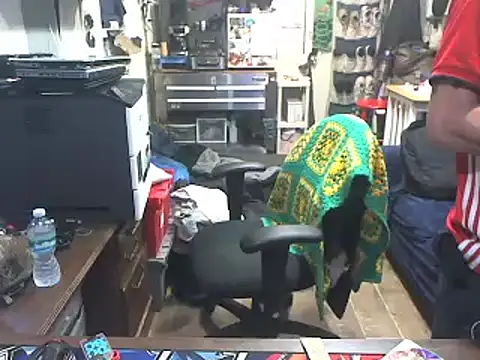 Snapshot of CloudDadddyyy420 chatting on 3, 8, 2026 CloudDadddyyy420 online show from 3, 8, 2026