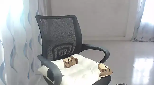 TinyGirls online show from 5, 12, 2024