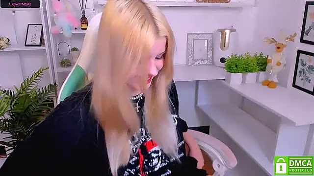 Grace and  Jacob online show from 8, 3, 2025