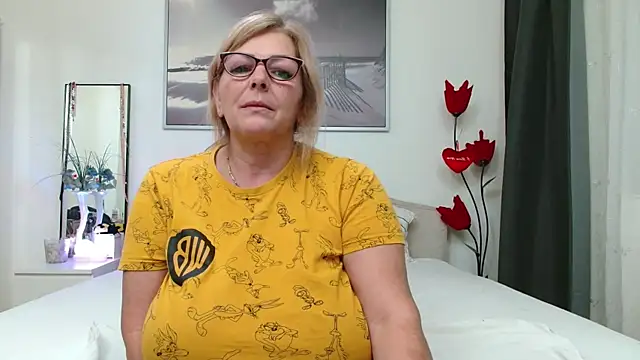 YulliaMilf online show from 10, 1, 2026