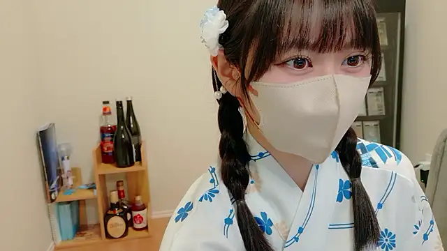 Snapshot of HIKARI_x0 chatting on 7, 7, 2026 HIKARI x0 online show from 7, 7, 2026