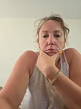 Snapshot of Wisie_Cutie chatting on 28, 6, 2026 Wisie Cutie online show from 28, 6, 2026