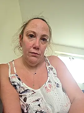 Wisie Cutie online show from 16, 3, 2026