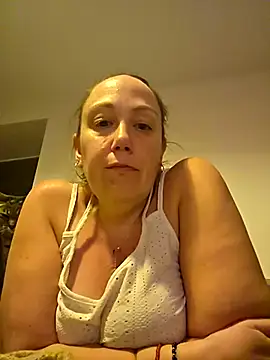 Wisie Cutie online show from 10, 3, 2026