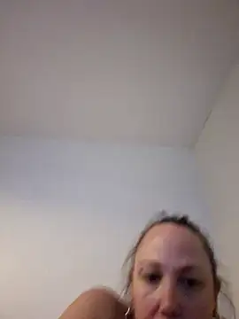 Wisie Cutie online show from 20, 3, 2025