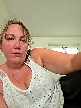 Wisie Cutie online show from 16, 4, 2026