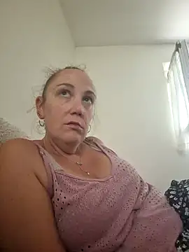 Wisie Cutie online show from 10, 9, 2025