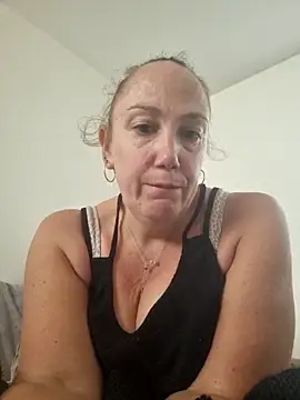 Wisie Cutie online show from 16, 10, 2025