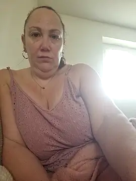 Wisie Cutie online show from 22, 3, 2025