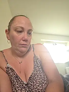 Wisie Cutie online show from 6, 3, 2026