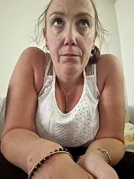 Wisie Cutie online show from 22, 9, 2025