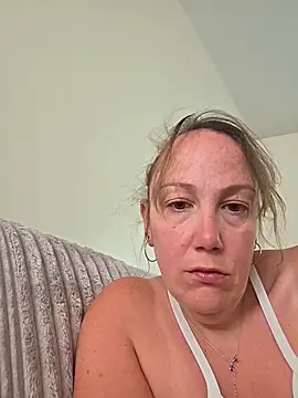 Snapshot of Wisie_Cutie chatting on 21, 4, 2026 Wisie Cutie online show from 21, 4, 2026