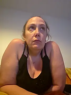 Wisie Cutie online show from 25, 2, 2026