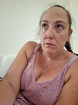 Wisie Cutie online show from 11, 9, 2025