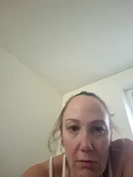 Wisie Cutie online show from 22, 11, 2025