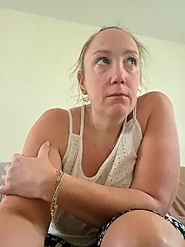 Wisie Cutie online show from 7, 4, 2026