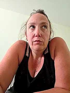 Snapshot of Wisie_Cutie chatting on 28, 4, 2026 Wisie Cutie online show from 28, 4, 2026