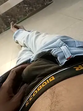 Snapshot of Play_boy11 chatting on 3, 10, 2025 Play boy11 online show from 3, 10, 2025